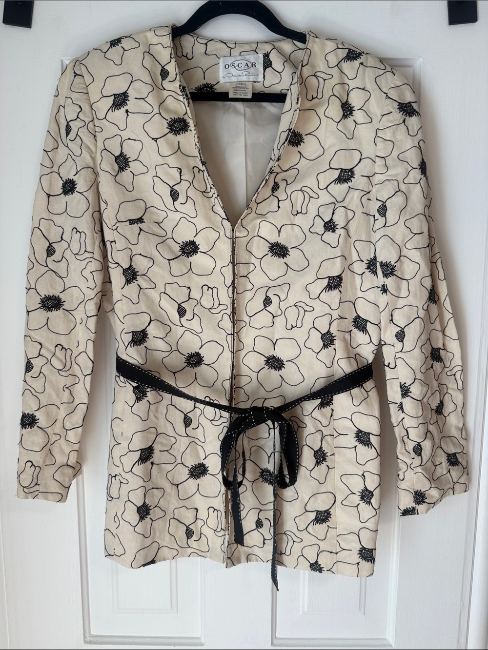 Vintage embroidered Oscar de la Renta Cream Jacket